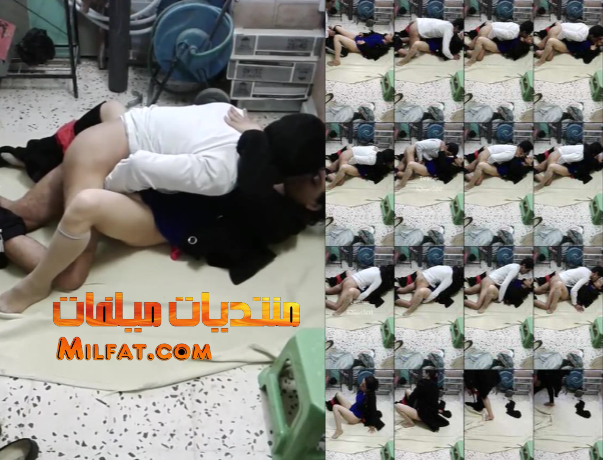 زوجة جميلة خاينة مع عامل صيانة اخدها على ارض راكب فوقها يدخله جوا كسها و هي وشها نظرها فسقف عاجبها زبه وطريقته فنيك يعمل معاها بسرعة قبل ما يكشفهم حد