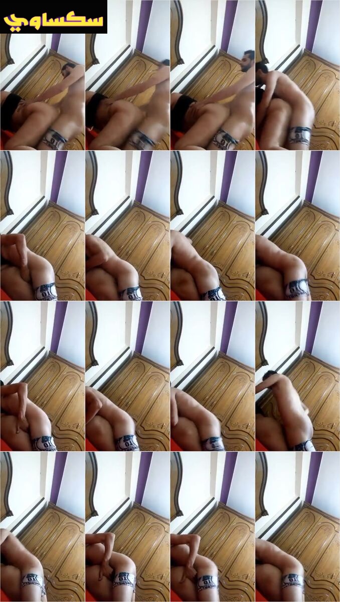 فاجر بينيك مراة صحبه فشخها نيك على السرير وهى هيجانة وبتصوت