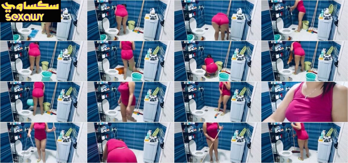 تروتينى اليومى انتساب بتنضف هى وعريان ملط وفيديو ليها بكاش مايوه الحمام