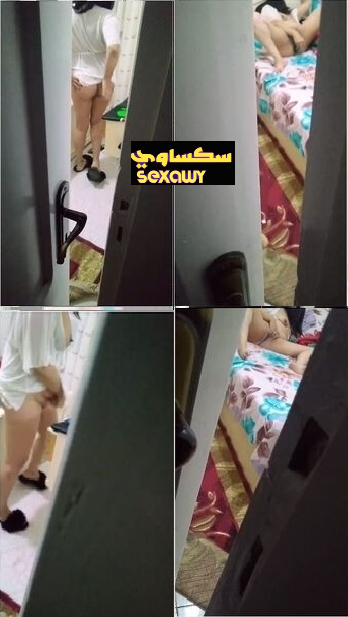 ديوث بيتجسس على اخته الهايجة هى قالعة عملة تتفرج على لحمها وبتضرب سبعه ونص هى وبتتفرج على فيديو سكس