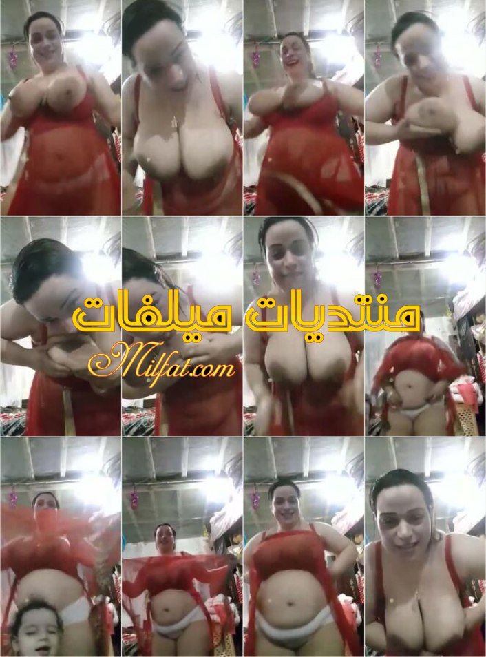 لبوه بلدي عتاقي هايجه بتقلع وتتشرمط قدام التلفون