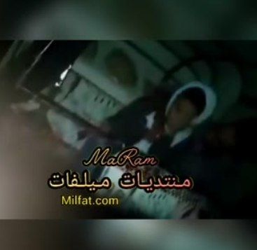 واد وصاحبه زانقيين بت فالتوكتوك ومخلي صاحبه يصوره واخر لبونه