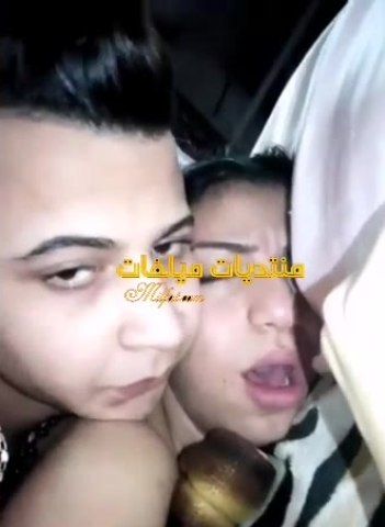 محارم ديوث فاجر نايم فوق اخته ومدخله زبره فكسها والبت متمتعه عالاخر