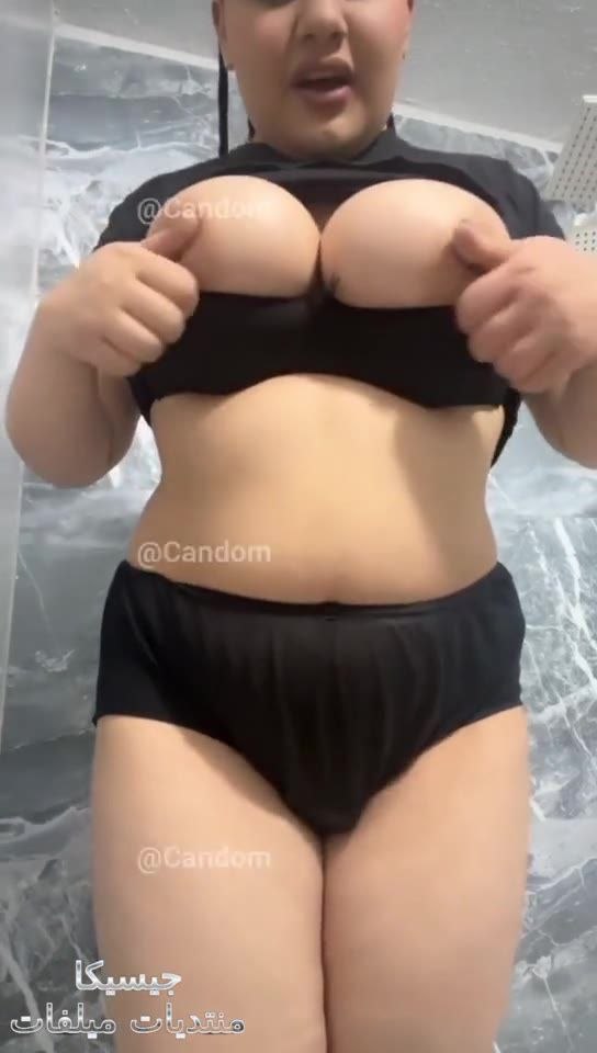 جزء اول سكس نودز لبنت بجسم ميلف بتقفش في بزازها وتدعك في كسكوسها جسمها ملبن جامد اوي