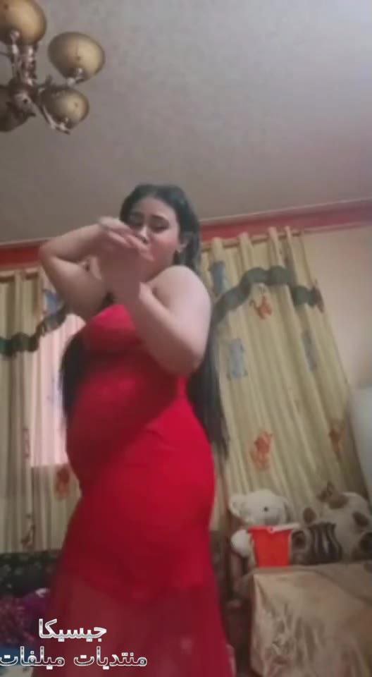 سكس نودز لبنت قمر بترقص وتتدلع لحبيبها جسمها ملبن مربرب جامد اوي