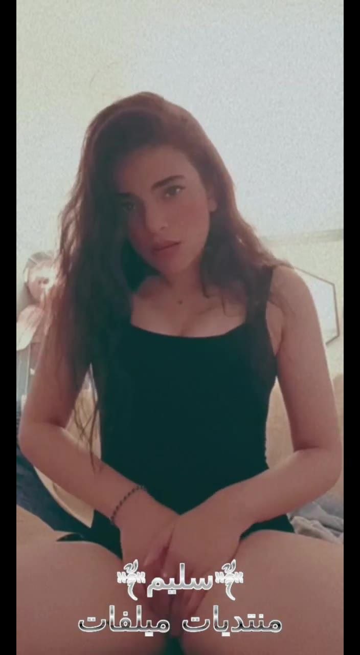 جزء تالت فيديو سكس نودز لبت هاي كلاس مولعة بتقفش في بزازها وتدعك في كسها البت هايجة فشخ