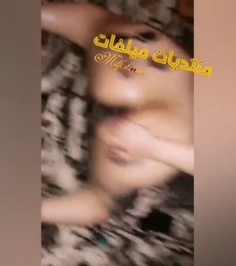 سهره نيك شرموطه بلدي حاطه وشم بيركبها وبعدها ينيك كسها