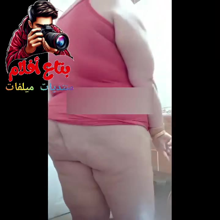 ميلف مصريه شرموطه مطلقه سناء بتجرب الانحراف لاول مره وبتقلع لعشيقها وتدعكله فى كسها وتمتعه