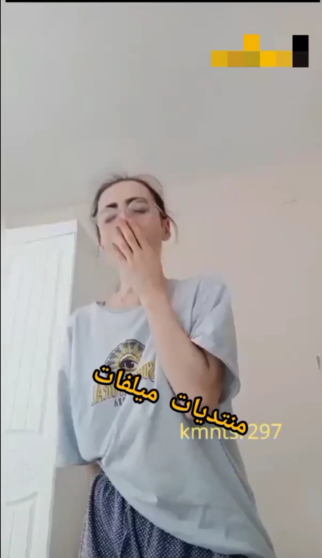 بنوته بتتوب ولسة صاحية من النوم عشيقها عايز يشوفها هى ولسة صاحية عريانة ملط