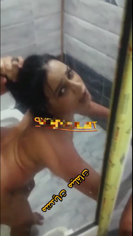 فيديو نيك لست هيجانة مووووووووت من عشيقها فى الحمام وصويت وكلام فاجر منها