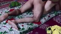 عنتيل زانق ميلف وفاشخ رجليها ونازل رزع والشرموطة تصوت اهات مولعة