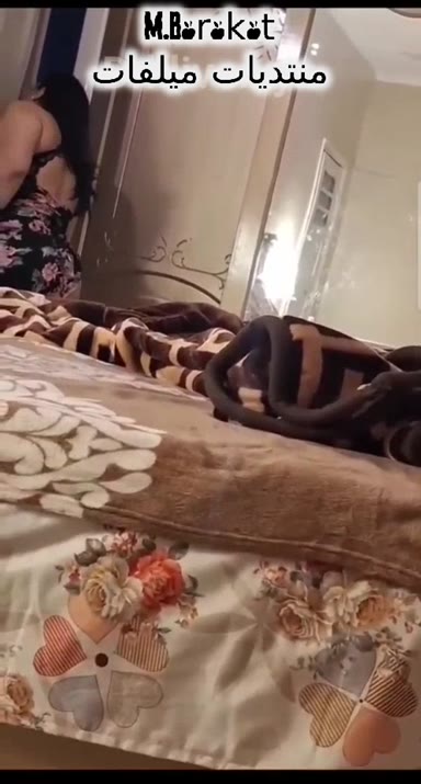 من الحصريات سهرة نيك اسطورىة من افجر ما يكون الجزء 2 سهرات نيك ام مروان ا…ة وتأمن ع الباب كل شويه وتقوله مروان انزل جيب الاوردر