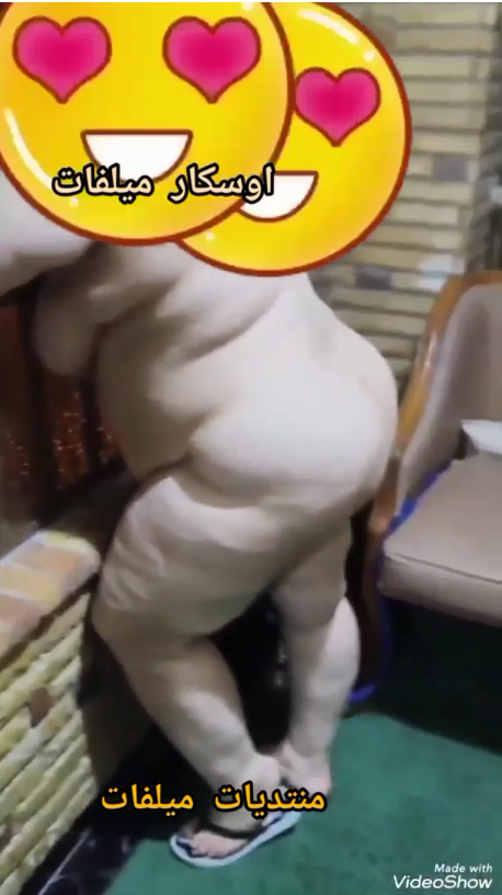 بيصور امه هى وطالعه البرندة عريانة ملط بعد مناكها واتمتع بلحم امه وعشر كوسها