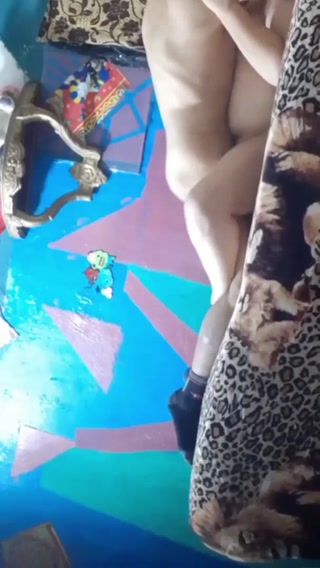سهرة نيك شرموطة ميلف مع عشيقها اللي مقطع كسها نيك وهيا تقوله براحة هموت ونتزل رزع لحد ما فشخها وجبهم جواها اللبوة