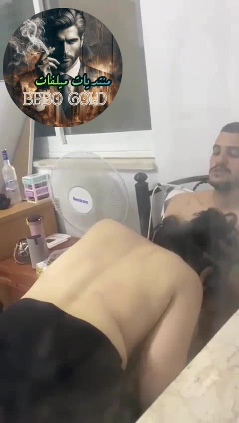 فضايح حصريات لى موظفه شرموطه و كرباج و جسم ابن متناكه تخش لى مديرها المكتب و تدلعه مص و فرك